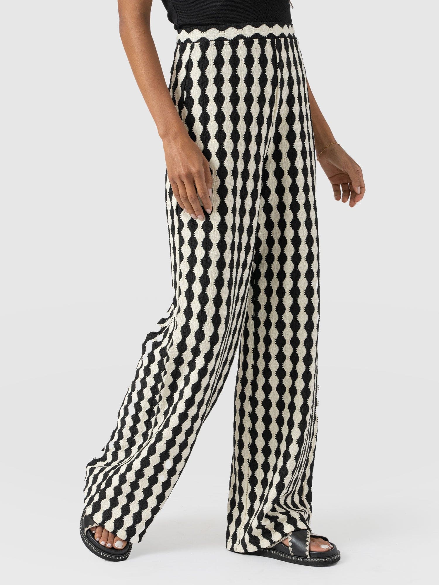 Victory Wide Leg Pant - Black/Cream - Women's Trouserss | Saint + Sofia® USA